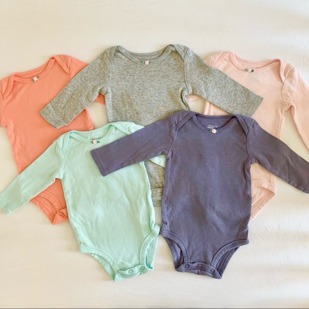 Carter’s 🌹 5 long sleeve bodysuits